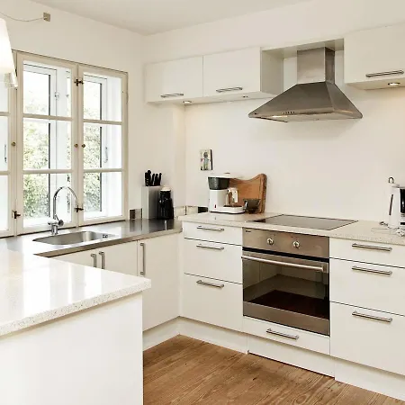 Three-bedroom Holiday In 19 Holiday home *