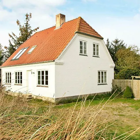 Three-bedroom Holiday In 19 * Blavand